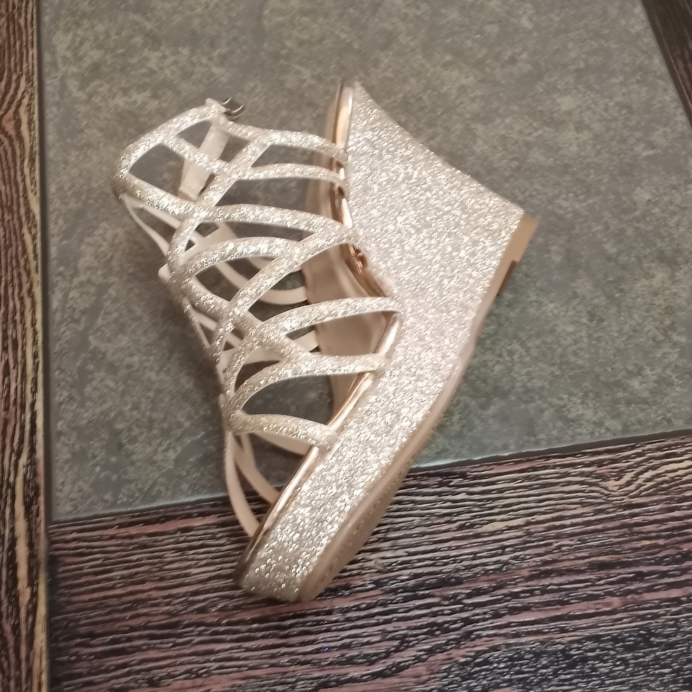 platform shoes - Picture 4 of 5